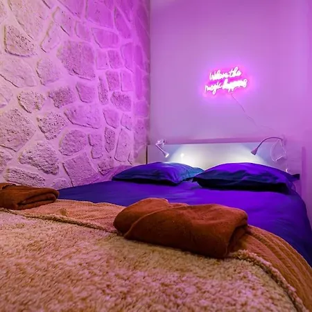 Appartamento At Place Bastille Near Metro And Maris Modern Comfort In The Heart Of Parisian History Parigi