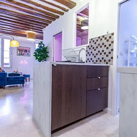 At Place Bastille Near Metro And Maris Modern Comfort In The Heart Of Parisian History Appartamento Parigi