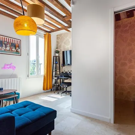Appartamento At Place Bastille Near Metro And Maris Modern Comfort In The Heart Of Parisian History Parigi
