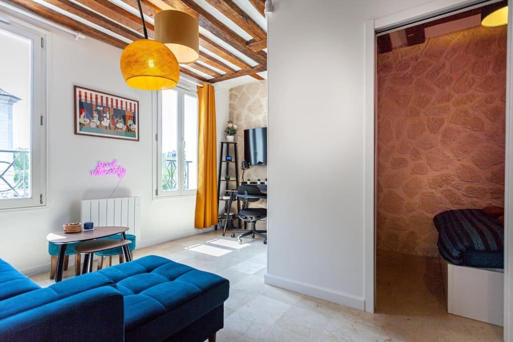 Apartment At Place Bastille Near Metro And Maris Modern Comfort In The Heart Of Parisian History Paris